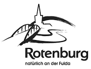 Logo von Rotenburg, mit stilisierter Brücke und Kirchturm, unter dem Slogan „natürlich an der Fulda“.